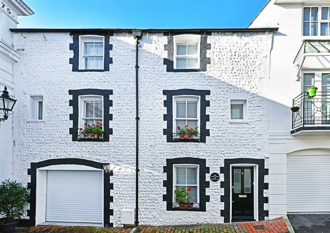 Top 10 most unusual homes for sale Blog